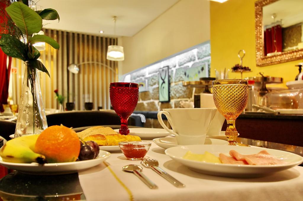 Hotel Mestre De Avis Guimarães Esterno foto