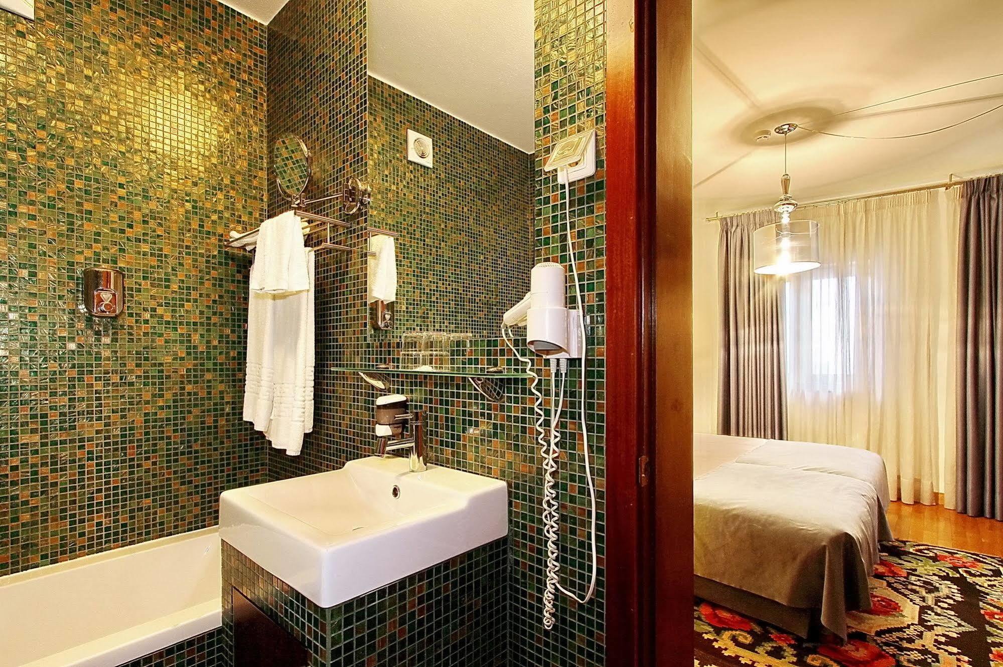 Hotel Mestre De Avis Guimarães Esterno foto